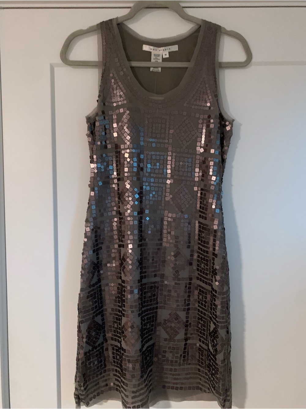 Max Studio Silver-Sequined Sleeveless Shift Dress- size M